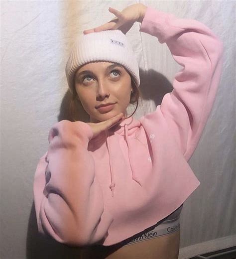 emma chamberlain pink gucci fanny|emma chamberlain style.